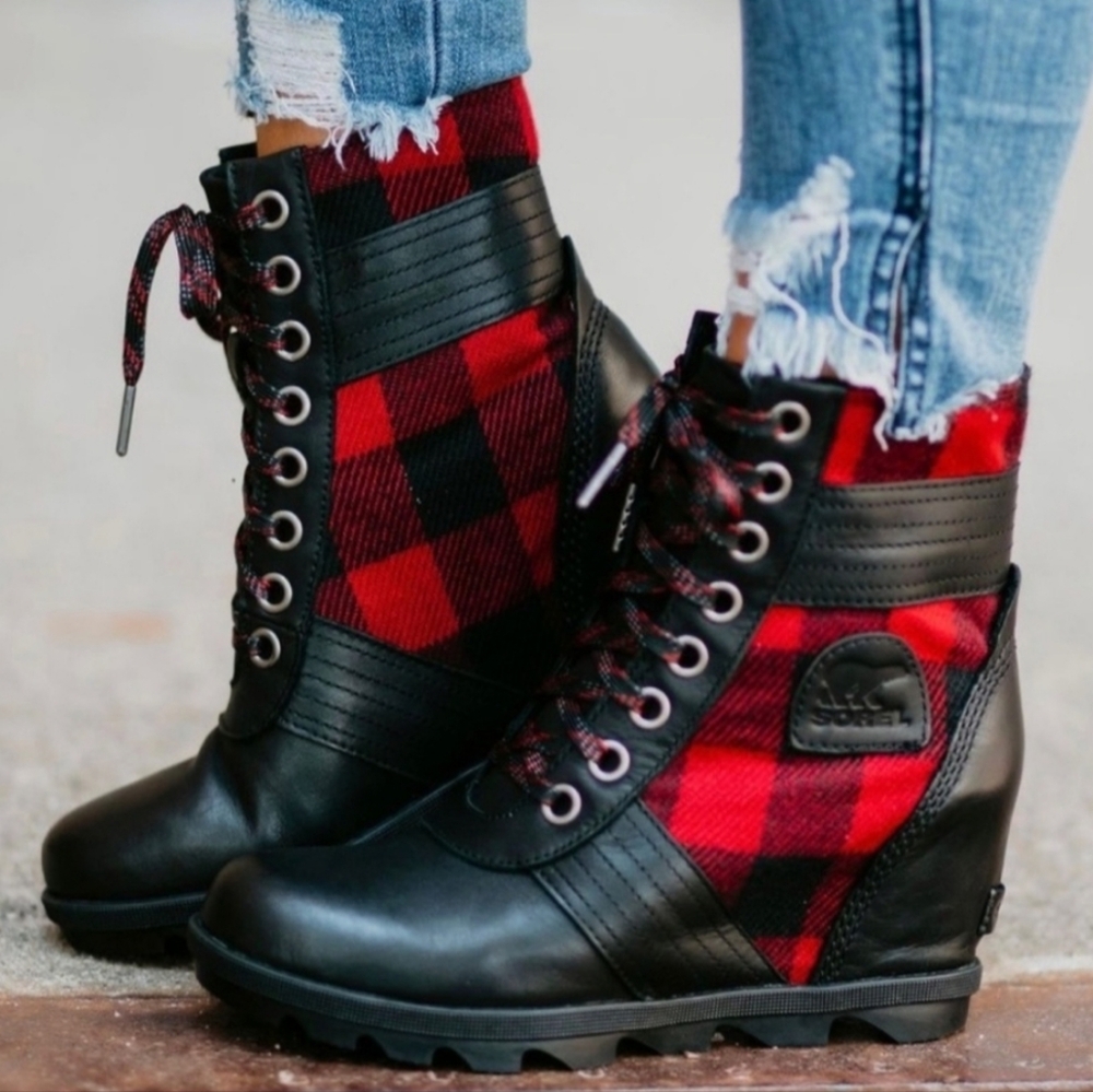 NWT Sorel Buffalo Plaid Lexie Wedge Boots